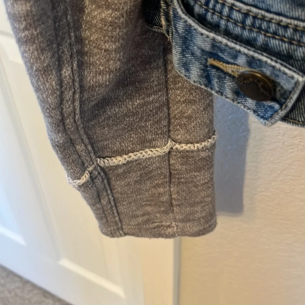 Free People distressed Denim and sweatshirt hooded jacket size M - Picture 11 of 11